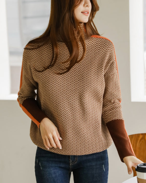 Yüksek Yaka ve Desenli Renee Bluzu