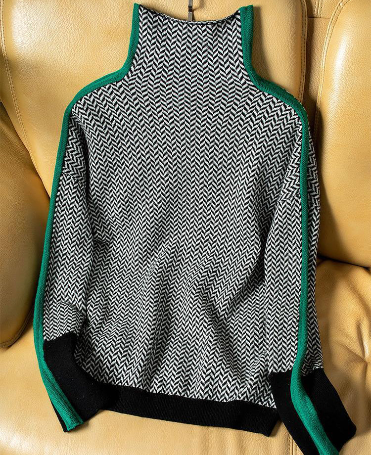 Yüksek Yaka ve Desenli Renee Bluzu