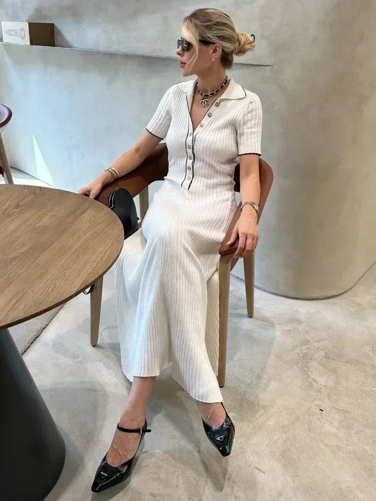 V yaka ve düğmeli Livy file elbise