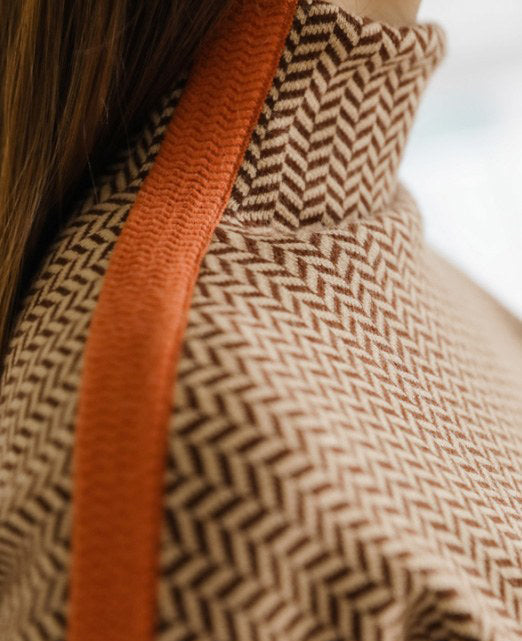 Yüksek Yaka ve Desenli Renee Bluzu